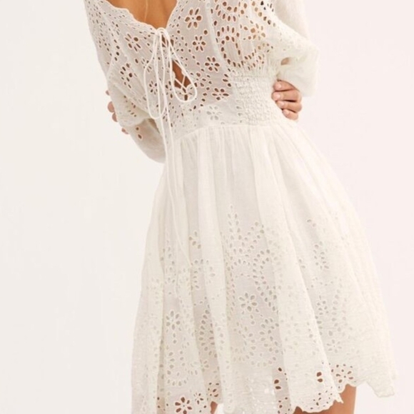 Free People Dresses & Skirts - Elegant White Lace Dress